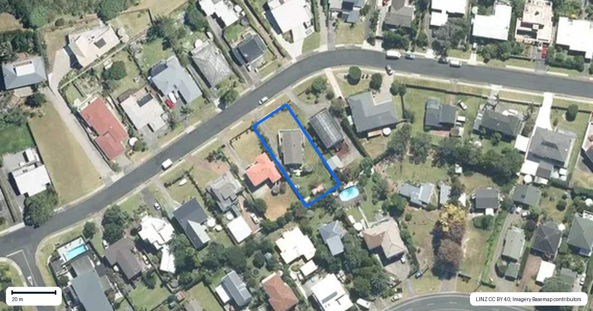 Property context map for 63 Pacific Parade, Army Bay, Whangaparaoa