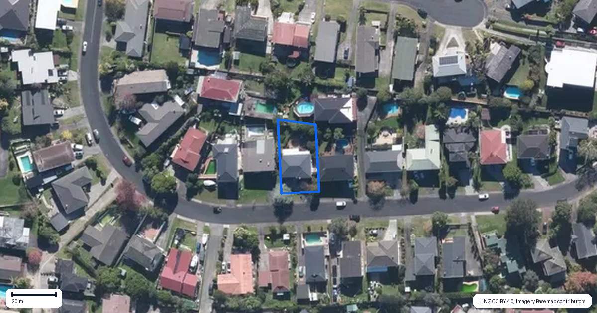 Property context map for 16 Nui Mana Place, Te Atatu South, Auckland