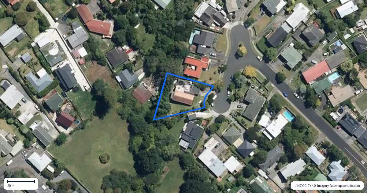 Property context map for 12 Cezanne Place, New Lynn, Auckland