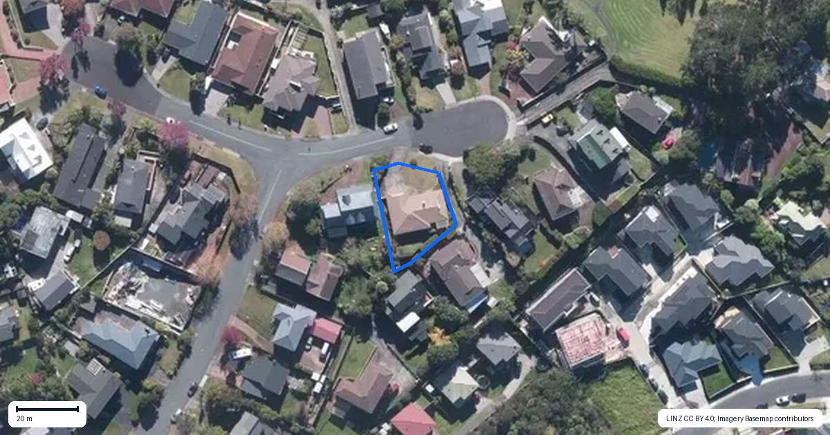 Property context map for 15 Tatyana Place, Massey, Auckland
