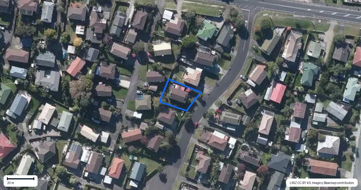Property context map for 7 Faram Place, Massey, Auckland