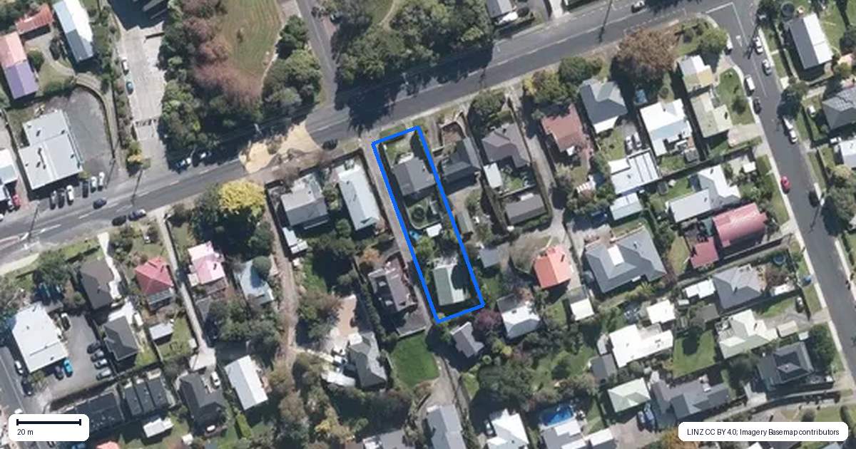 Property context map for 2/125 Beach Haven Road, Beach Haven, Auckland
