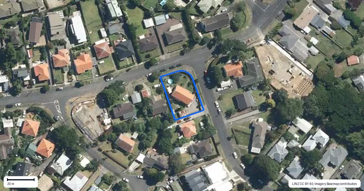 Property context map for 14 Konini Road, Greenlane, Auckland
