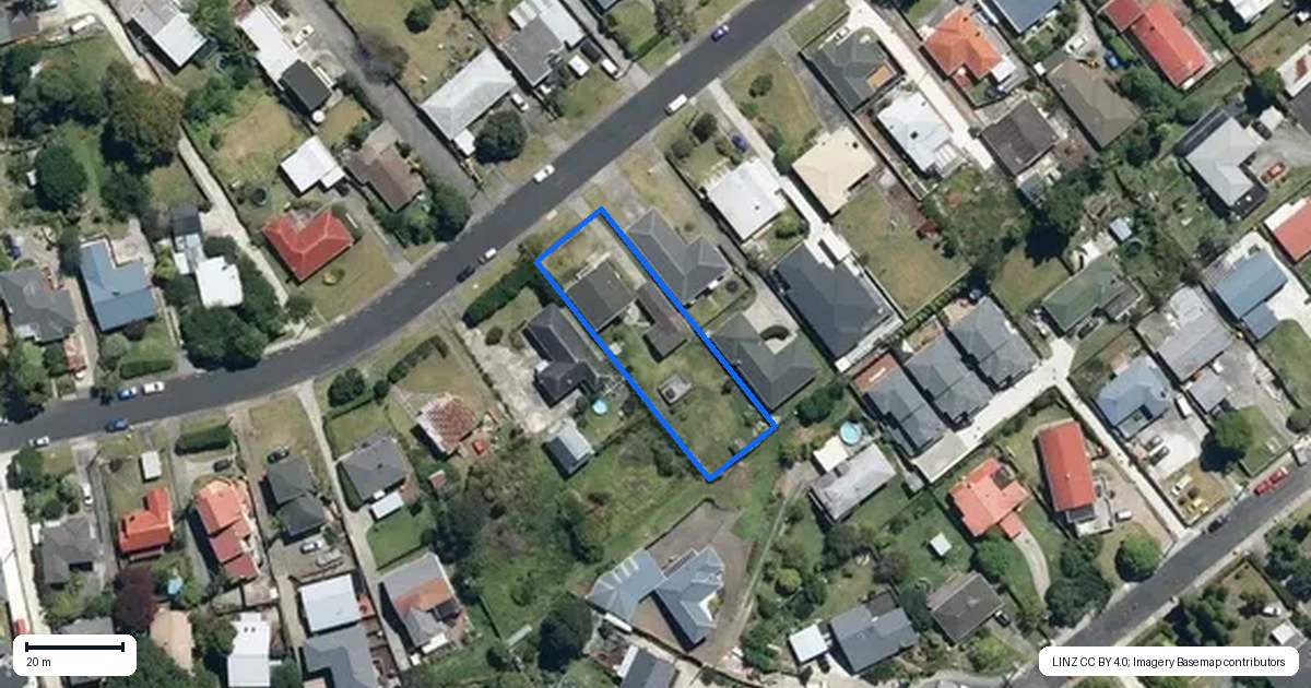 Property context map for 33 Eastglen Road, Glen Eden, Auckland