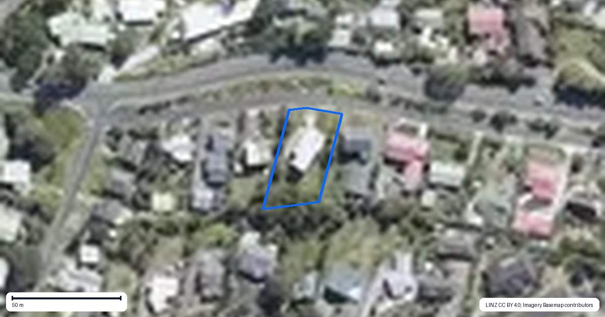 Property context map for 10 Leslie Road, Cable Bay