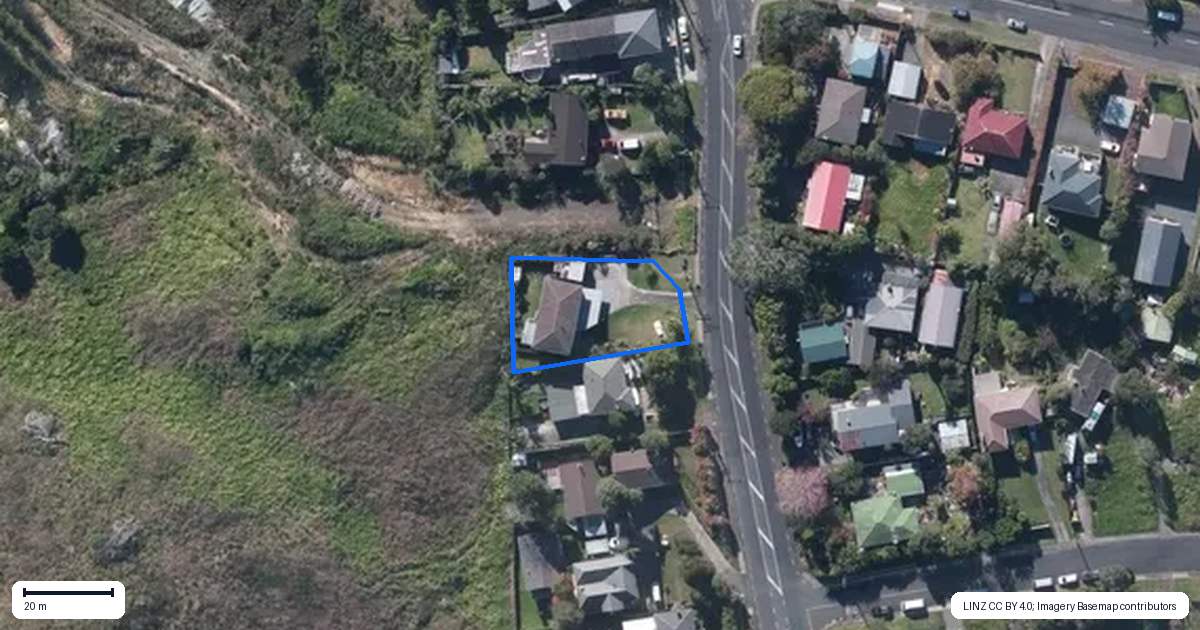 Property context map for 204 Don Buck Road, Massey, Auckland