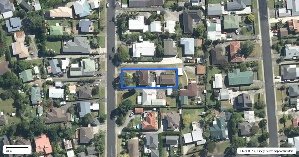 Property context map for 2/10 Bishop Street, Green Bay, Auckland