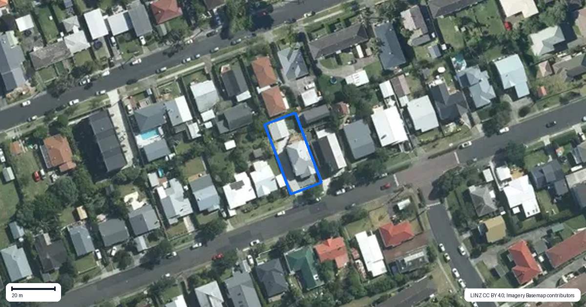 Property context map for 14 Egremont Street, Belmont, Auckland