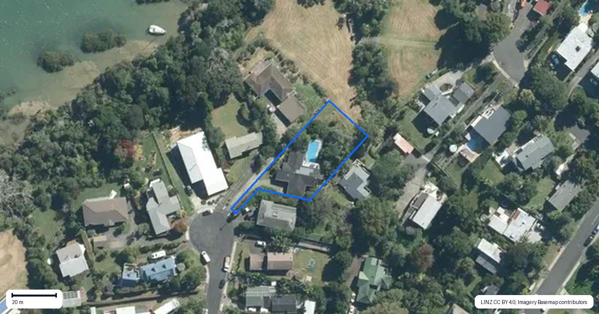 Property context map for 19 Valerie Crescent, Okura, Auckland