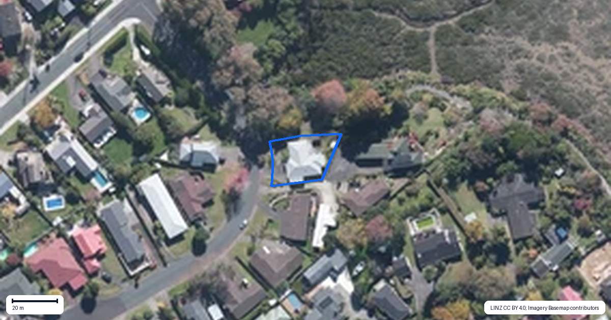 Property context map for 4 Wairata Place, Te Atatu South, Auckland