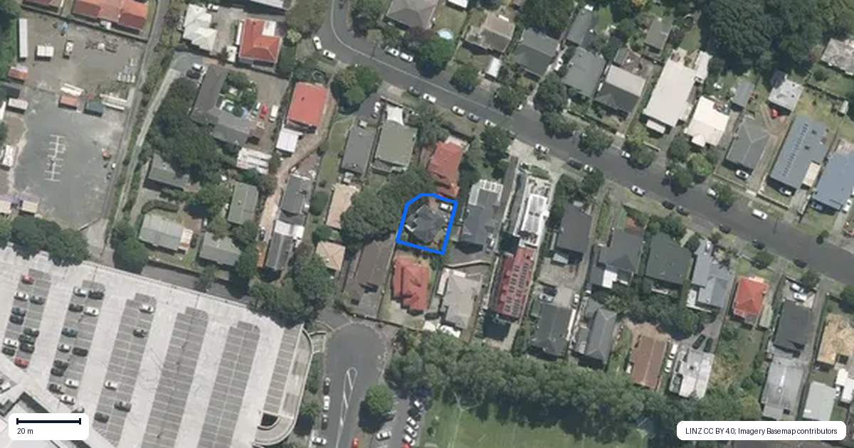 Property context map for 30A Aroha Avenue, Sandringham, Auckland