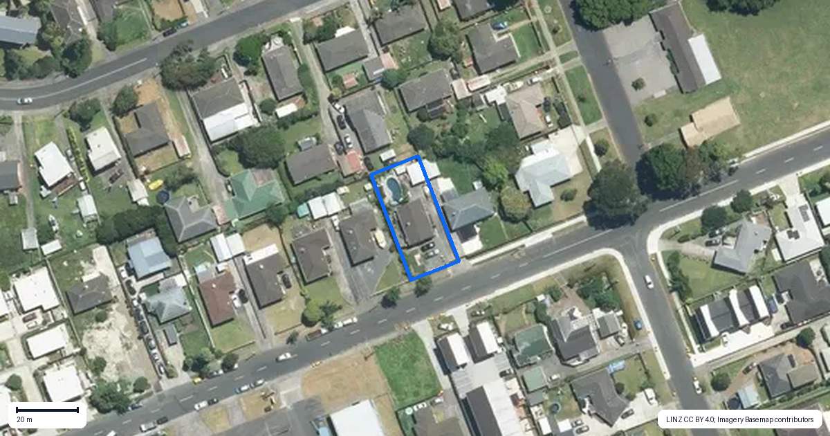 Property context map for 22 Old Wairoa Road, Papakura