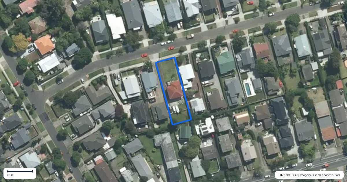 Property context map for 24 Highland Road, Mount Albert, Auckland
