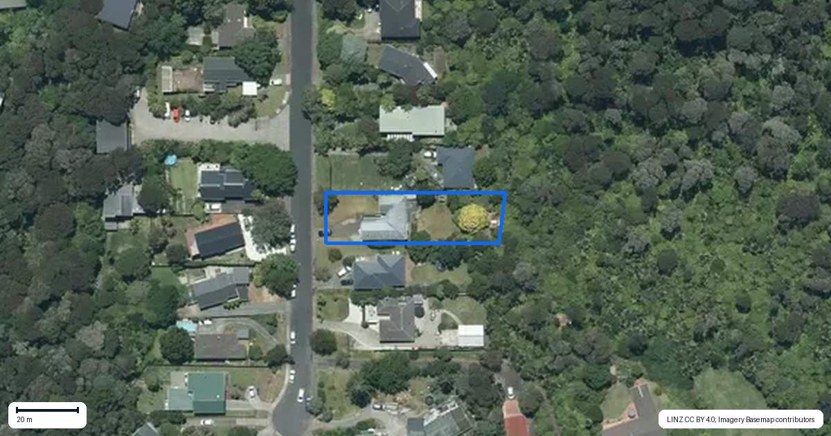 Property context map for 50 Rimutaka Place, Titirangi, Auckland