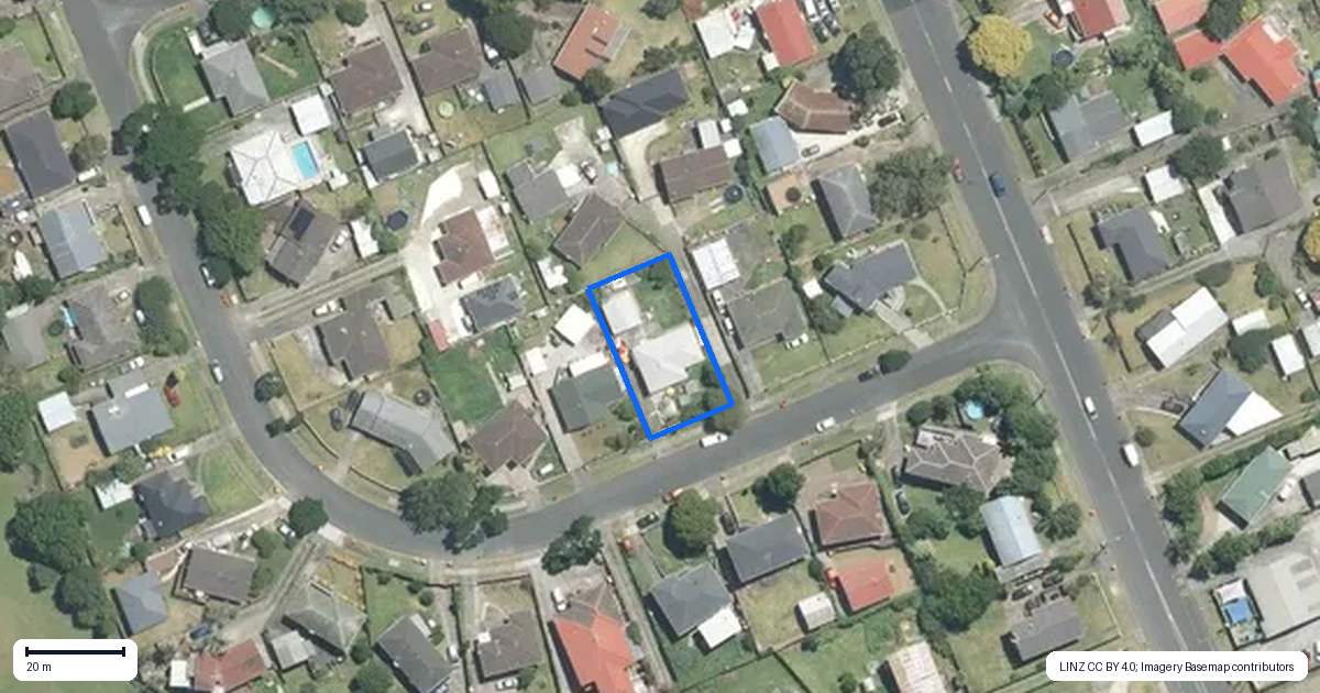 Property context map for 48 Hobart Crescent, Wattle Downs, Auckland