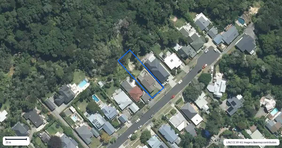 Property context map for 24 Le Roy Terrace, Birkenhead, Auckland