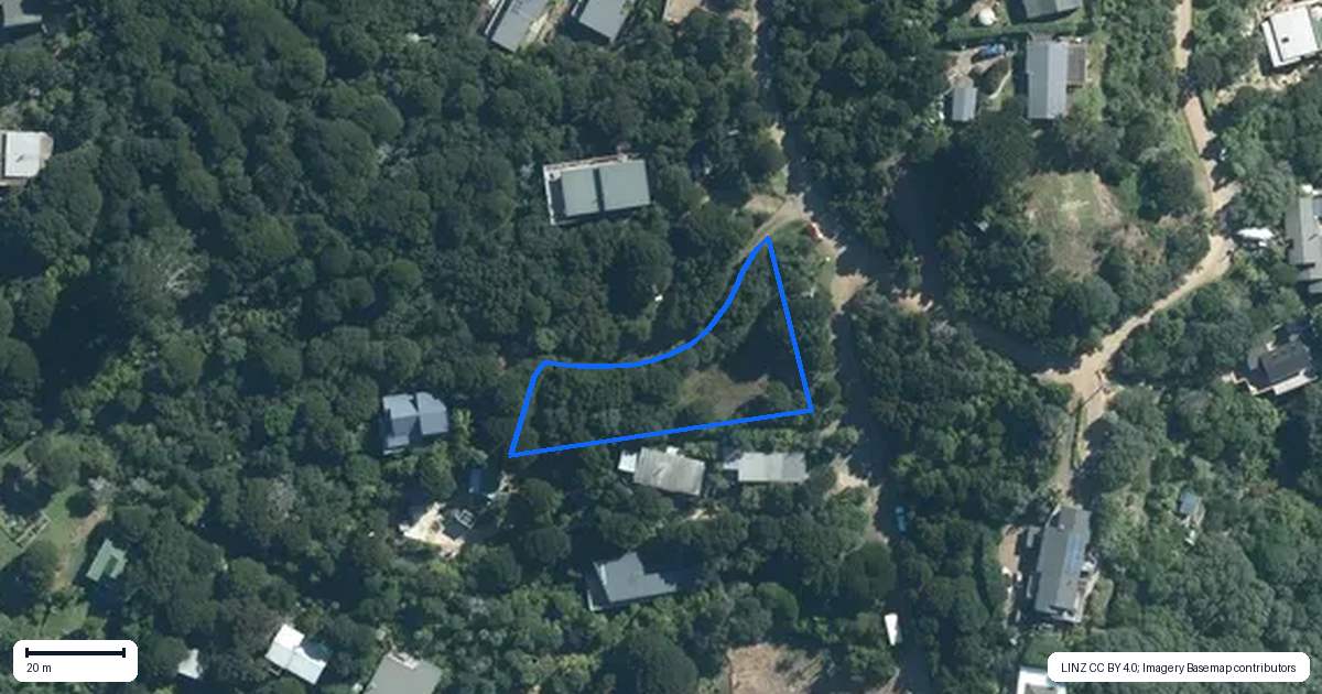 Property context map for 2 Wallingford Avenue, Waiheke Island
