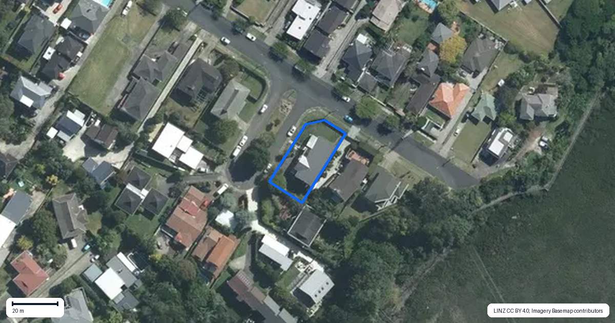 Property context map for 8 Riviera Place, Hauraki, Auckland