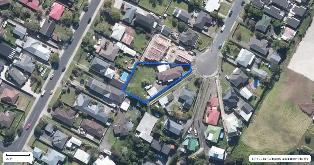 Property context map for 15 Edgerton Road, Te Atatu Peninsula, Auckland