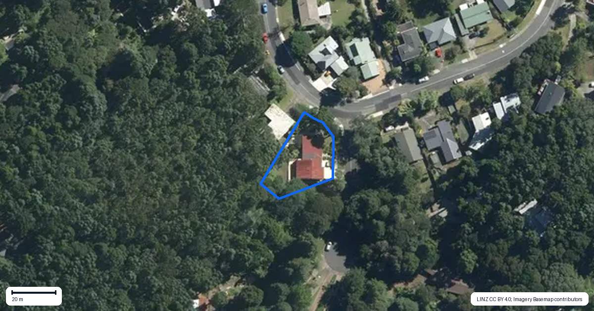 Property context map for 26 Daffodil Street, Titirangi, Auckland