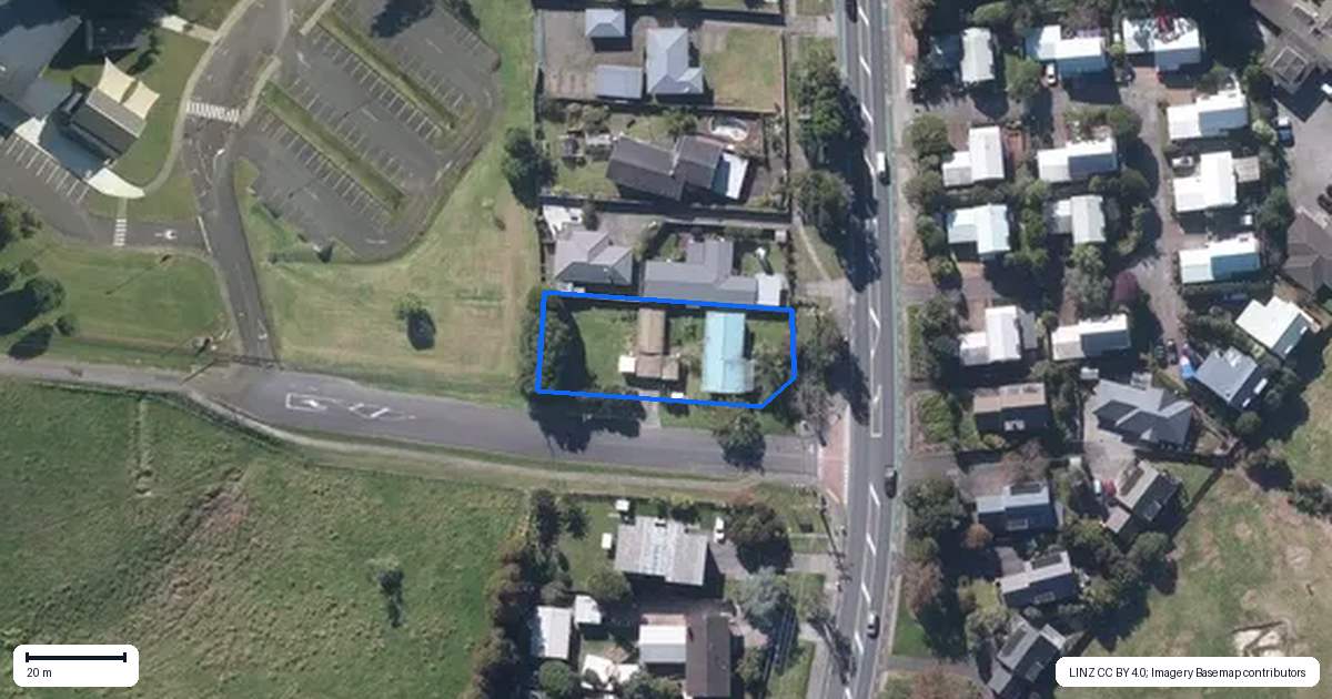 Property context map for 490 Don Buck Road, Massey, Auckland