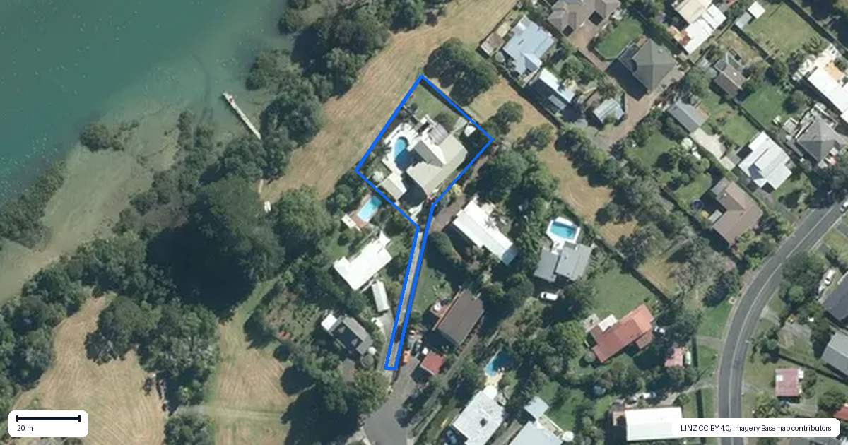 Property context map for 13 Deborah Place, Okura, Auckland