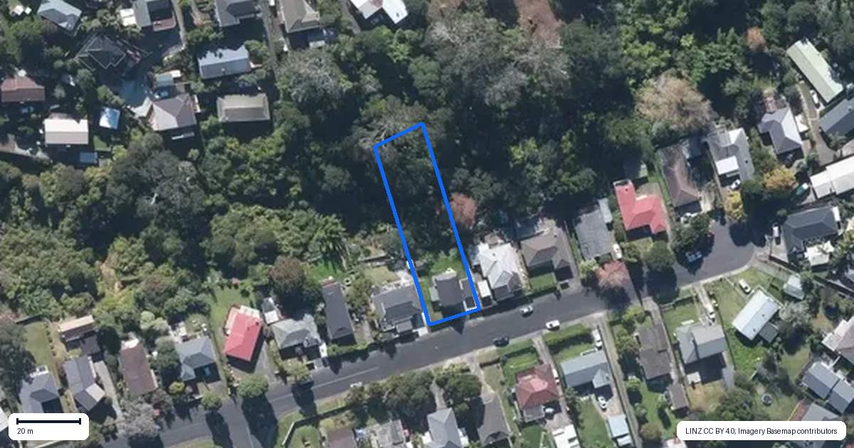 Property context map for 68 Helena Street, Massey, Auckland