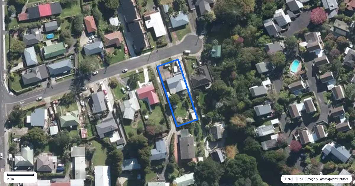 Property context map for 17 Utting Street, Birkdale, Auckland
