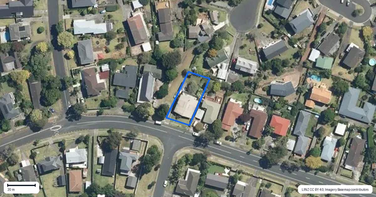 Property context map for 77 Muir Avenue, Mangere Bridge, Auckland