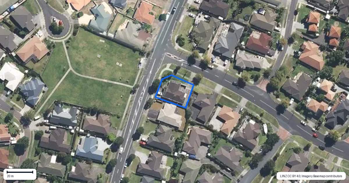 Property context map for 110 Moyrus Crescent, East Tamaki Heights, Auckland