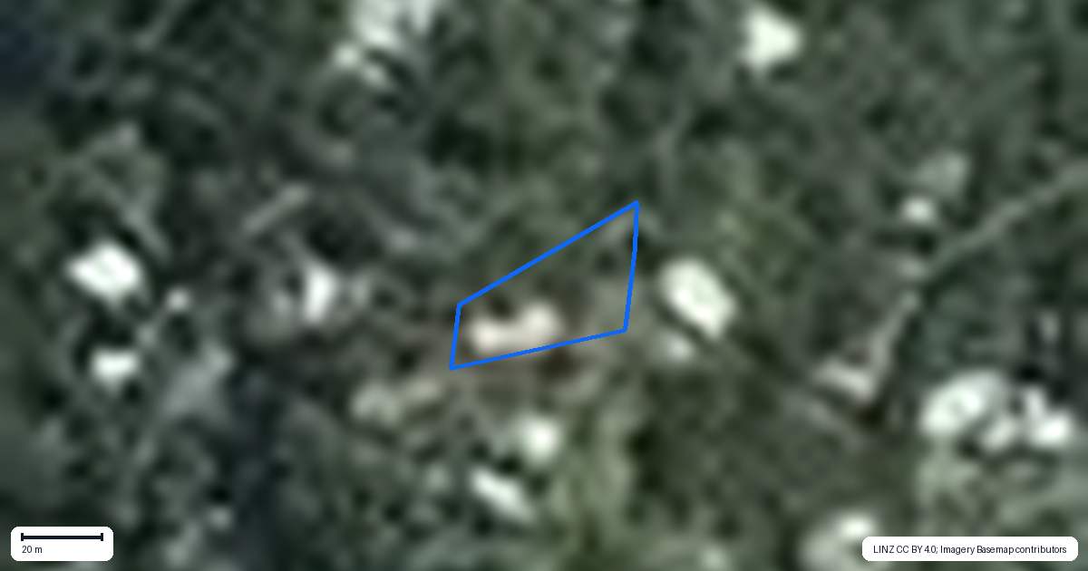 Property context map for 82 Scenic Drive, Titirangi, Auckland
