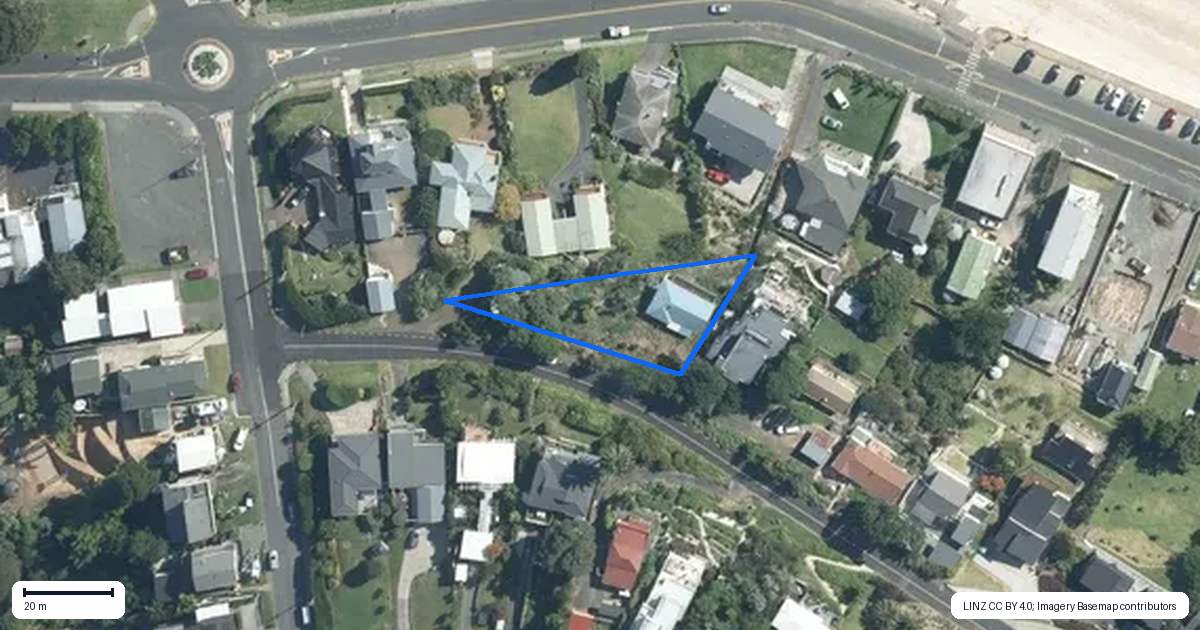 Property context map for 2 Carlton Crescent, Maraetai, Auckland