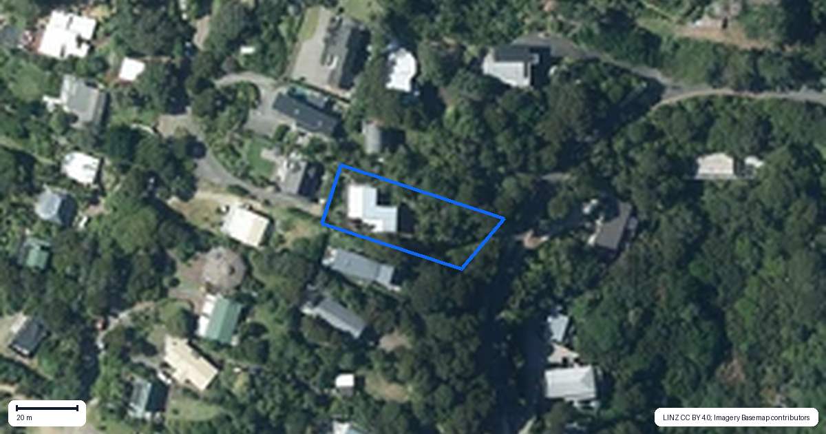 Property context map for 21 Waiheke Road, Waiheke Island