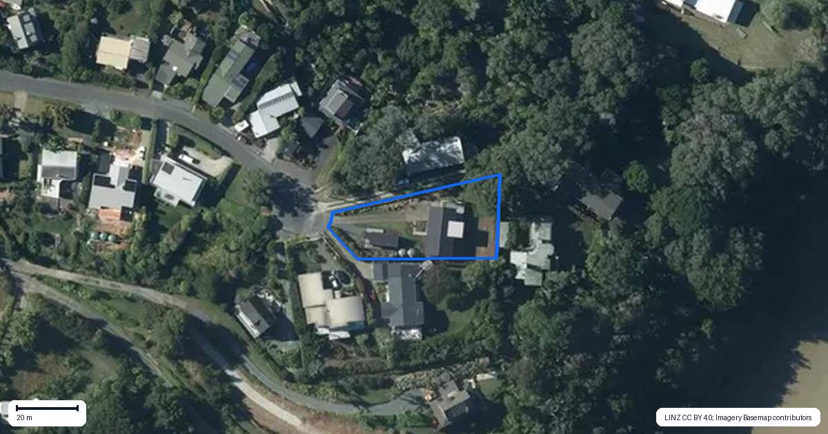 Property context map for 21 Lysnar Road, Matakana