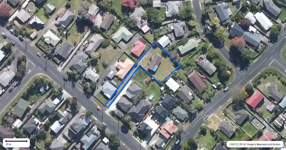 Property context map for 72 Awaroa Road, Sunnyvale, Auckland