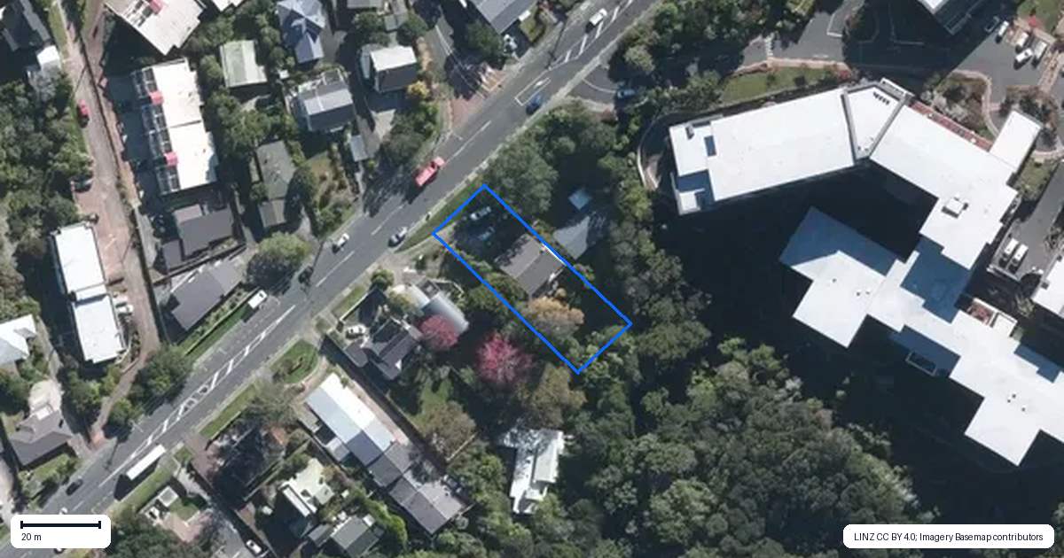 Property context map for 20 Rangatira Road, Birkenhead, Auckland