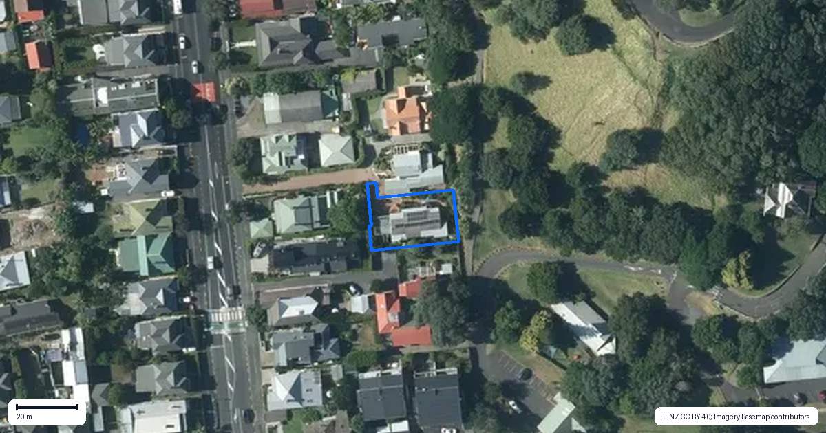 Property context map for 84A Victoria Road, Devonport, Auckland