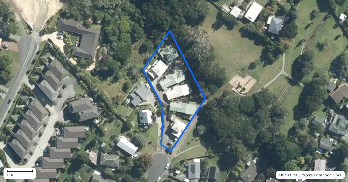 Property context map for 30 Shadon Place, Stanmore Bay, Whangaparaoa