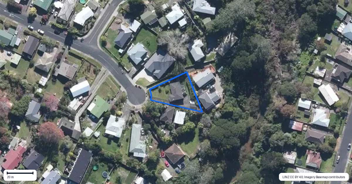 Property context map for 18 Tracey Terrace, Te Atatu South, Auckland