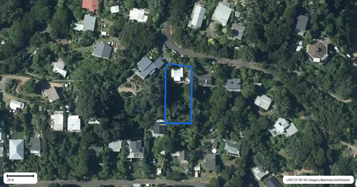 Property context map for 9 Upland Road, Omiha, Waiheke Island