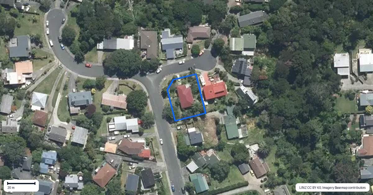 Property context map for 21 Glenwood Avenue, Birkenhead, Auckland