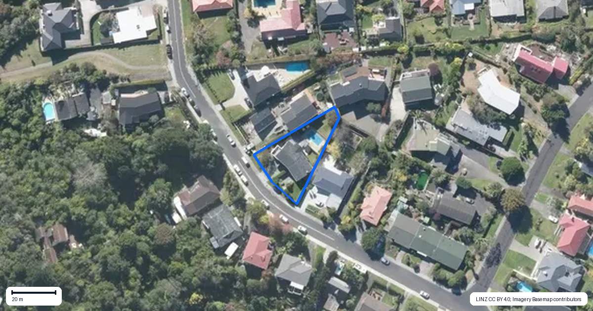 Property context map for 62 Evelyn Road, Cockle Bay, Auckland