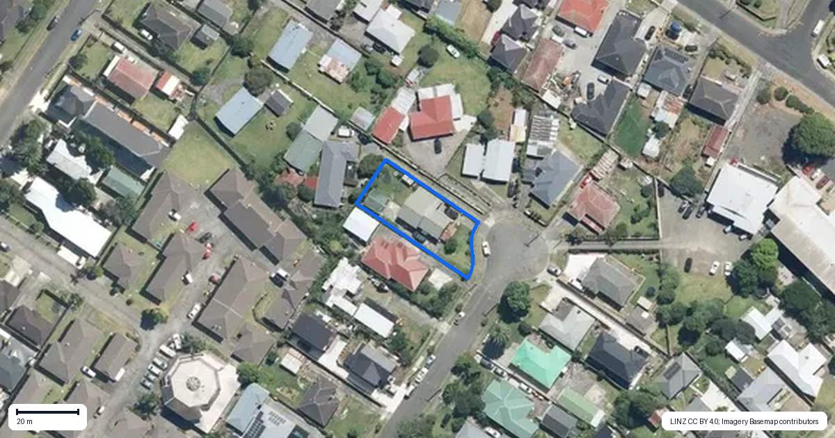 Property context map for 16 Hardie Street, Mangere East, Auckland
