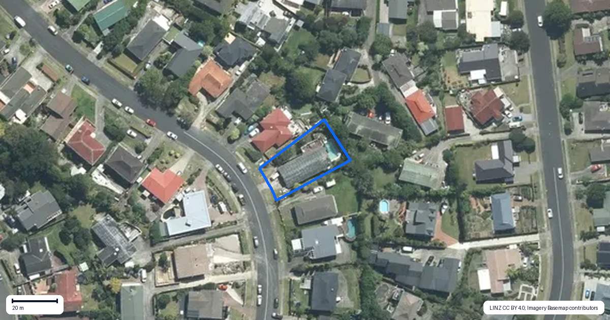 Property context map for 25 Stapleford Crescent, Browns Bay, Auckland