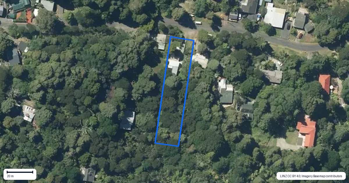 Property context map for 37 Western Road, Laingholm, Auckland