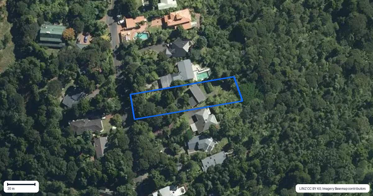Property context map for 29 Tawini Road, Titirangi, Auckland