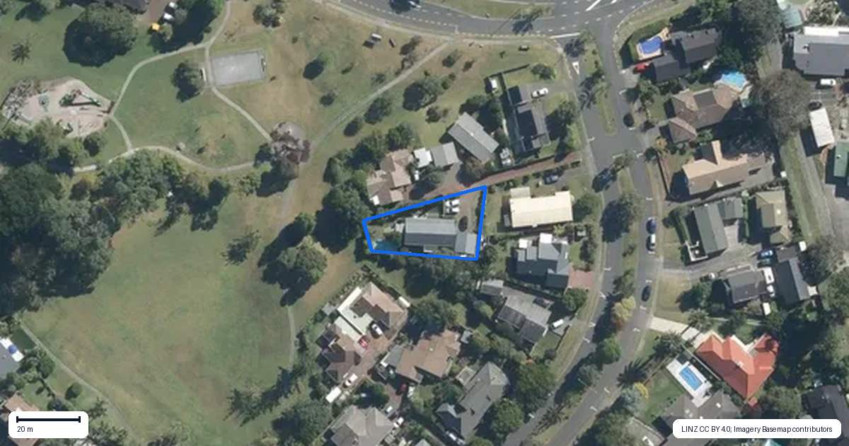 Property context map for 8 Maygrove Drive, Orewa