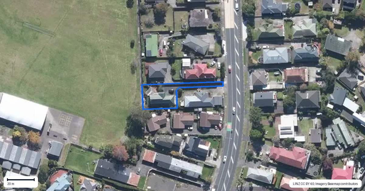 Property context map for 242A Te Atatu Road, Te Atatu South, Auckland