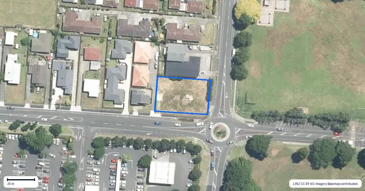 Property context map for 77 Queen Street, Pukekohe