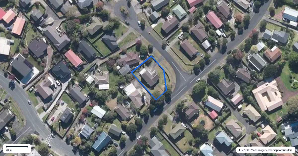 Property context map for 8 Hassan Drive, Massey, Auckland